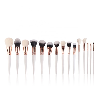 Black/Brown Handle Synthetic Hair Eye Makeup Brush for Precise and Flawless Application