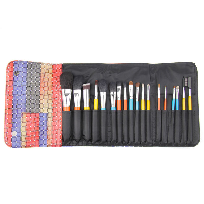 18 Piece Makeup Brush Set With Color Wooden Handle And Cosmetic Bag